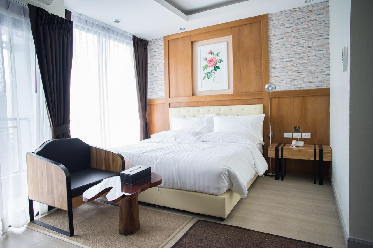 Triple B Boutique Residence Si Racha Extérieur photo