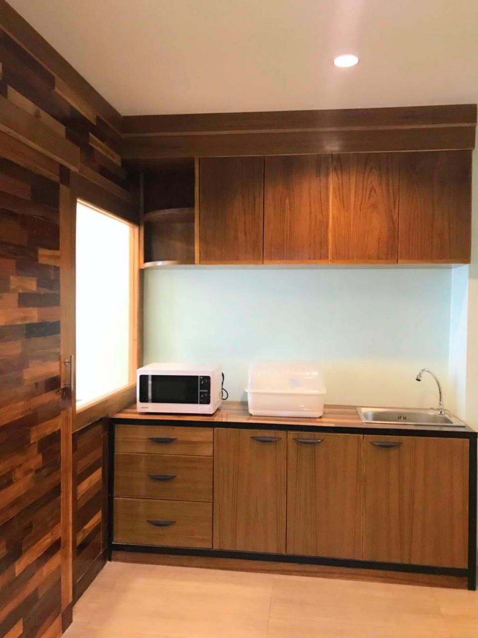 Triple B Boutique Residence Si Racha Extérieur photo